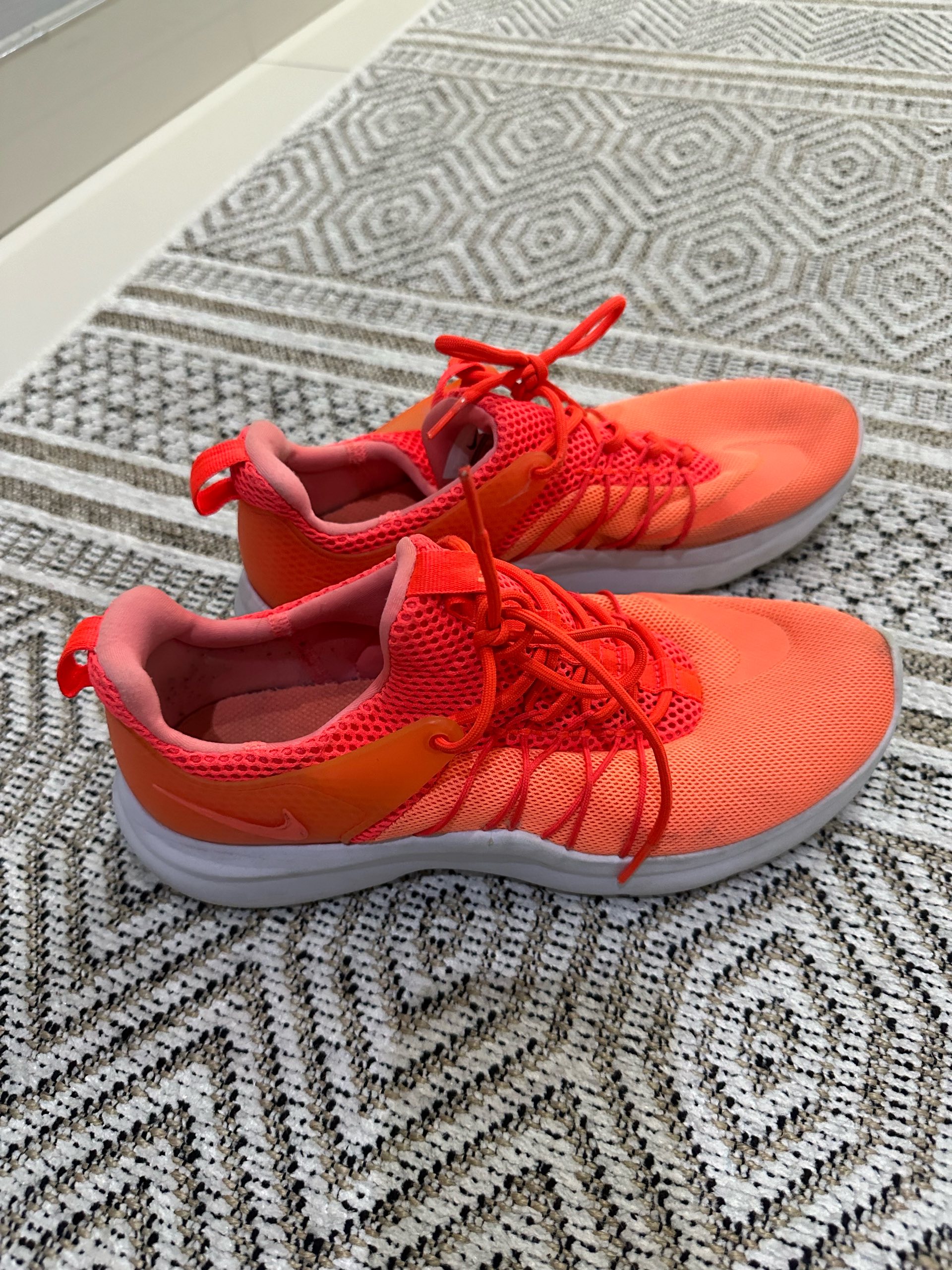 nike tanjun 39 0