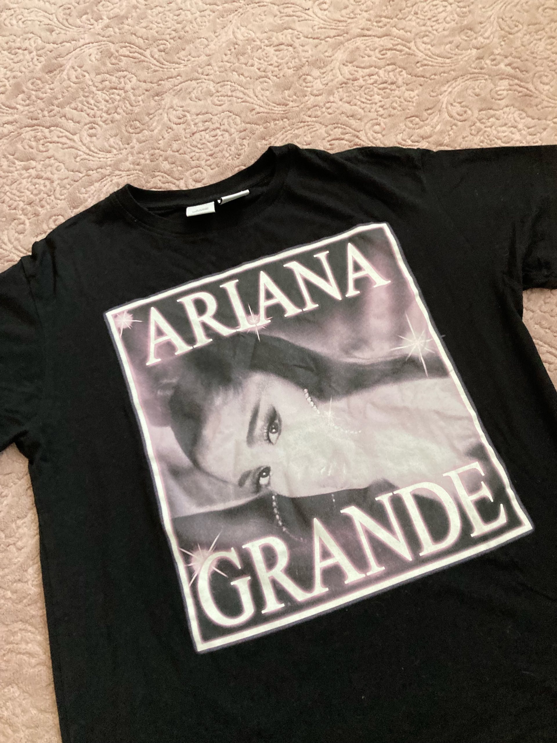 Ariana Grande majica 1