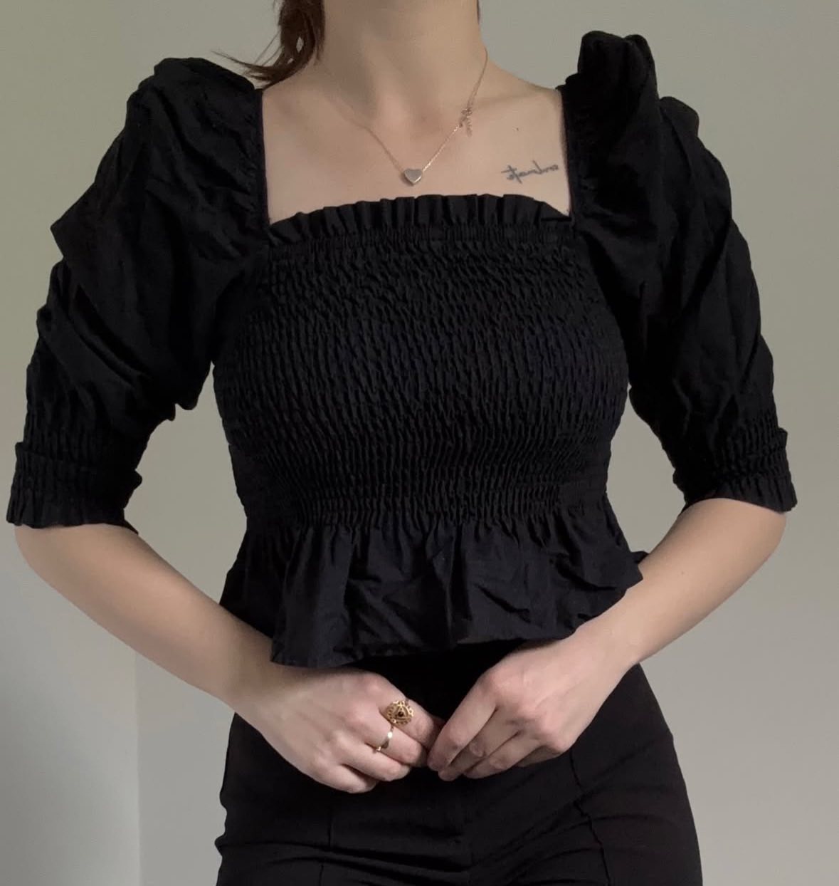 Elegantni crni top 0