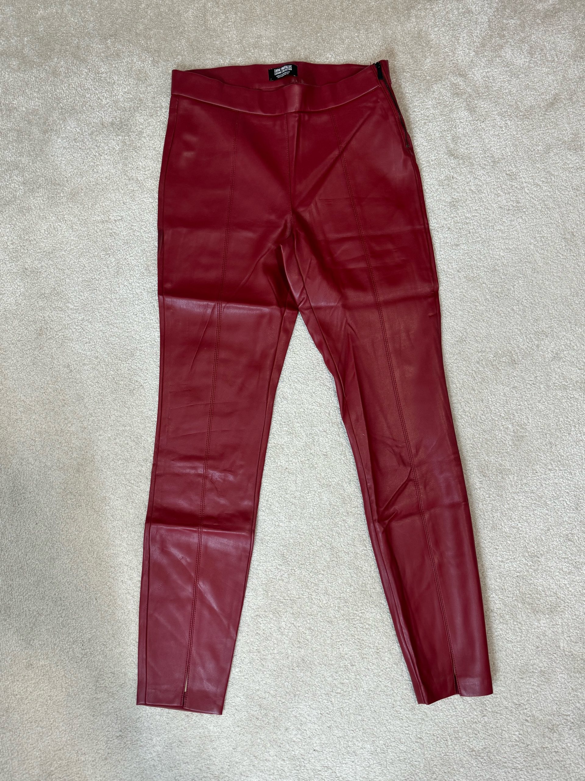Zara kožne pantalone 0