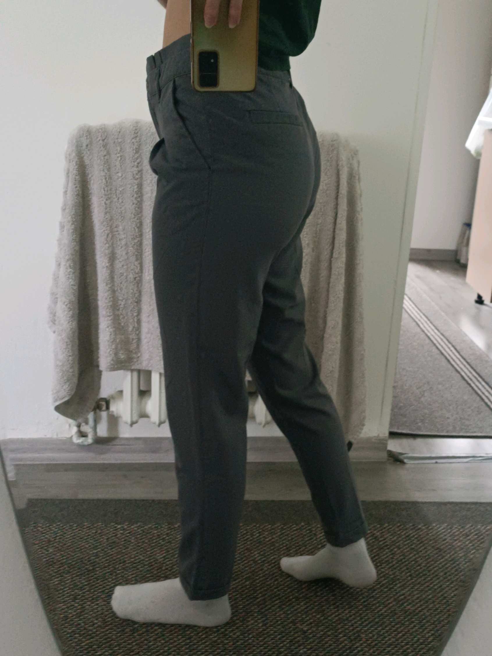 H&M poslovne pantalone 1