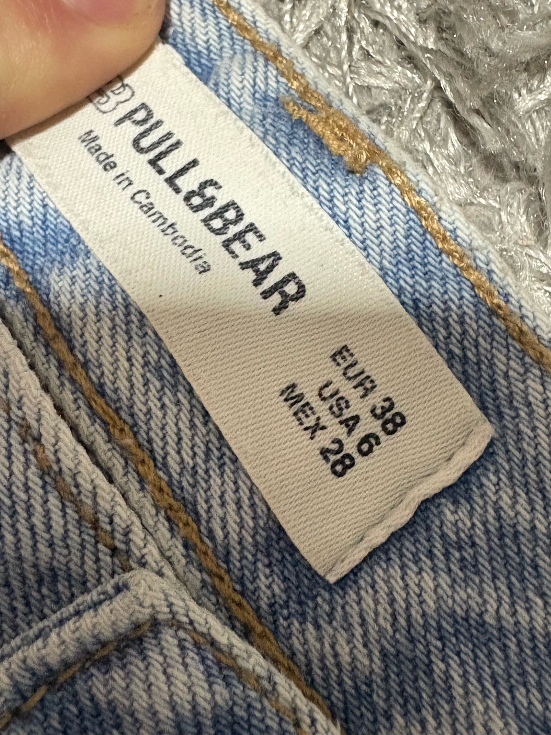 Pull&Bear mom fit jeans 1