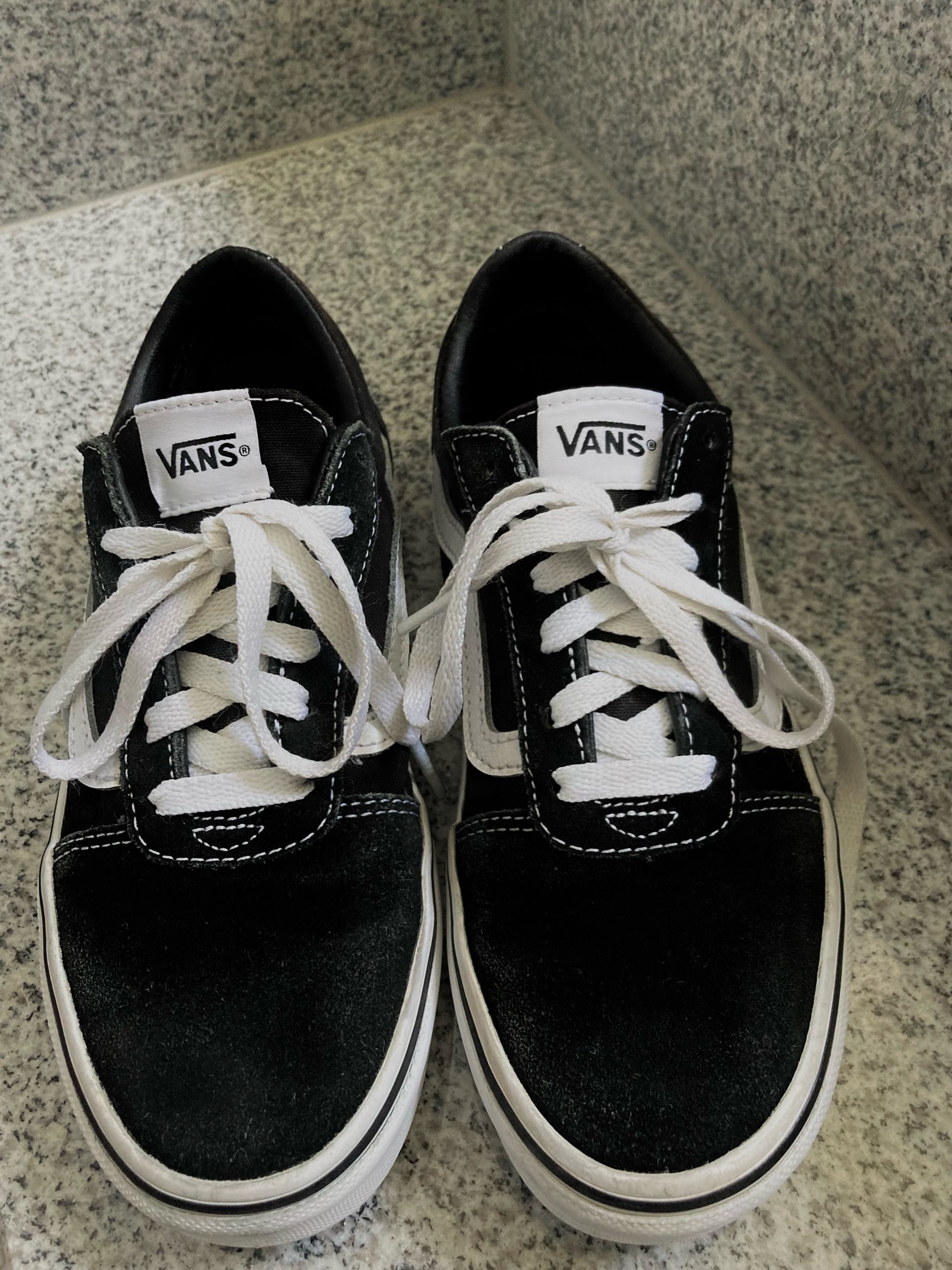 Vans tene 0