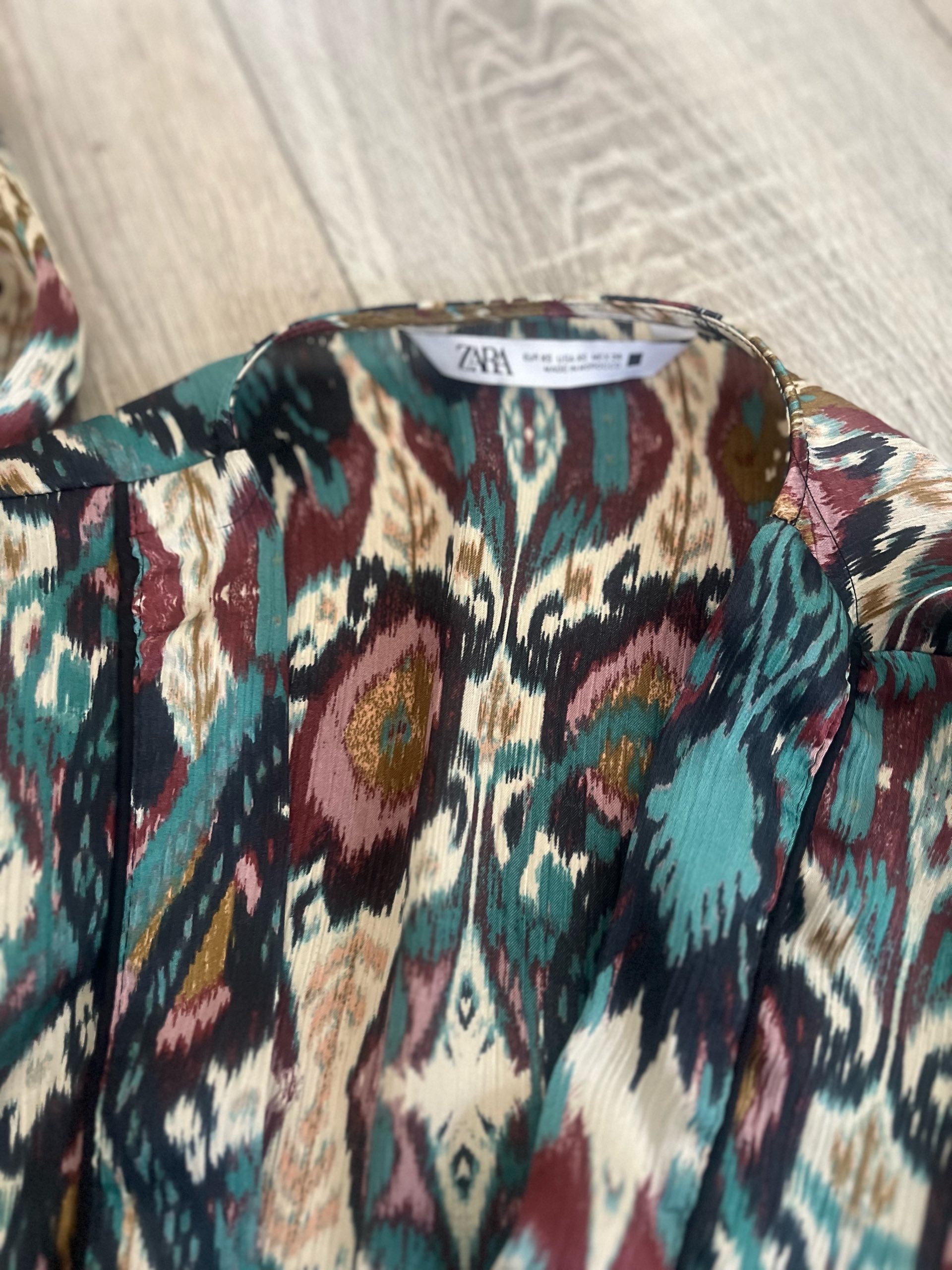 Zara sarena midi haljina 1