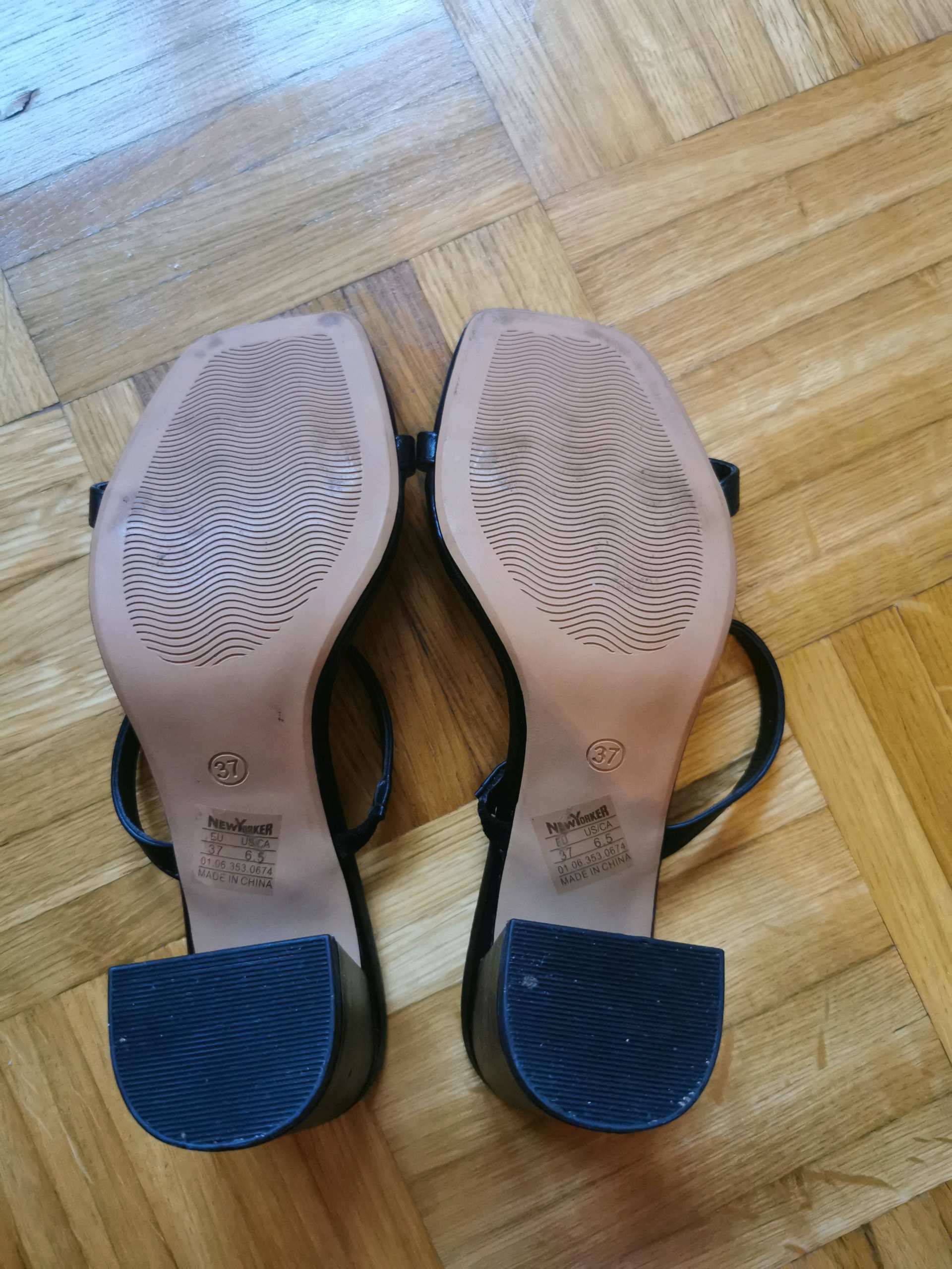 Crne stikle/papuce na petu 2