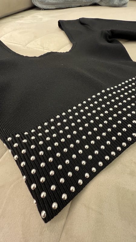 Crni crop top 1