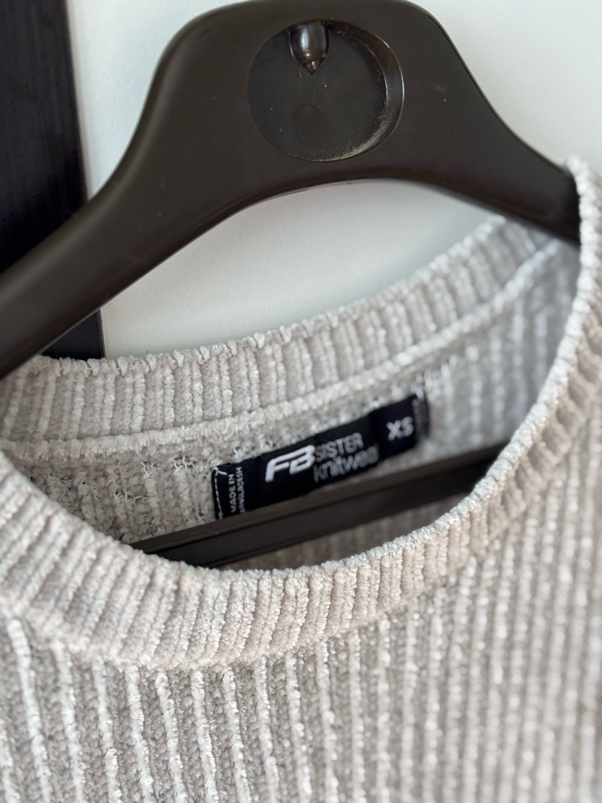 FB Sister Knitwear sivi džemper 1