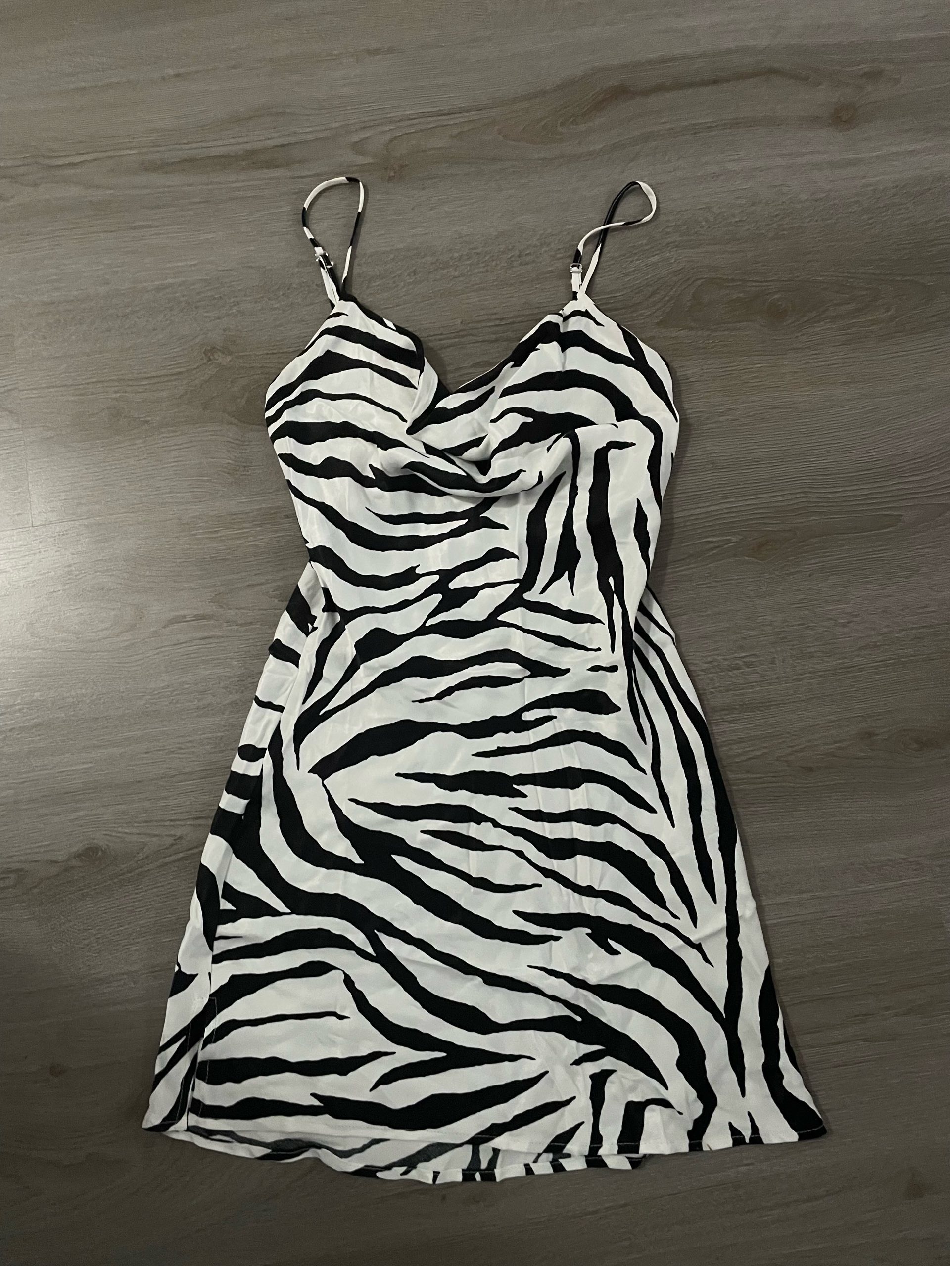 Bershka haljina 0