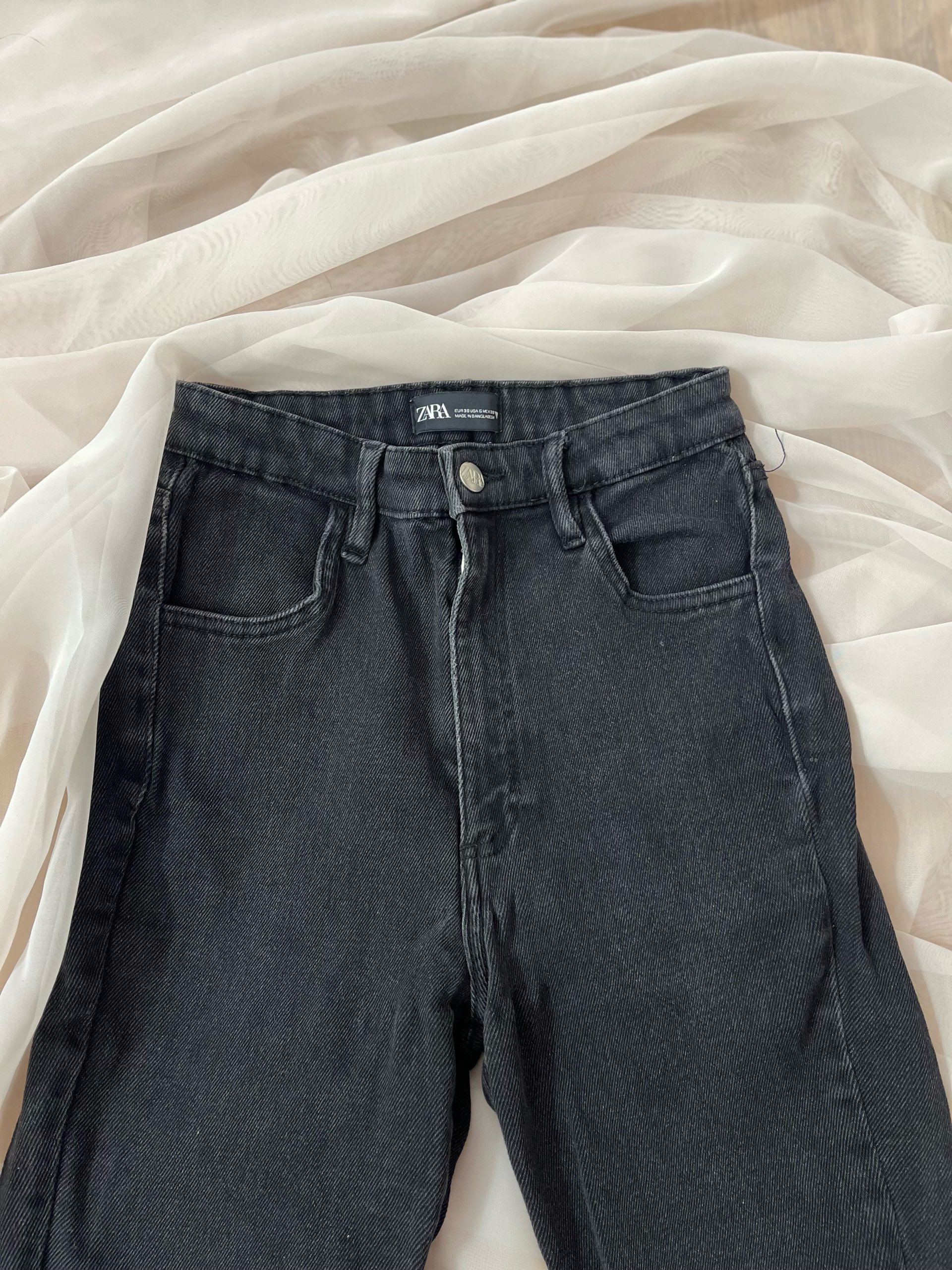 Zara zenske pantalone 1