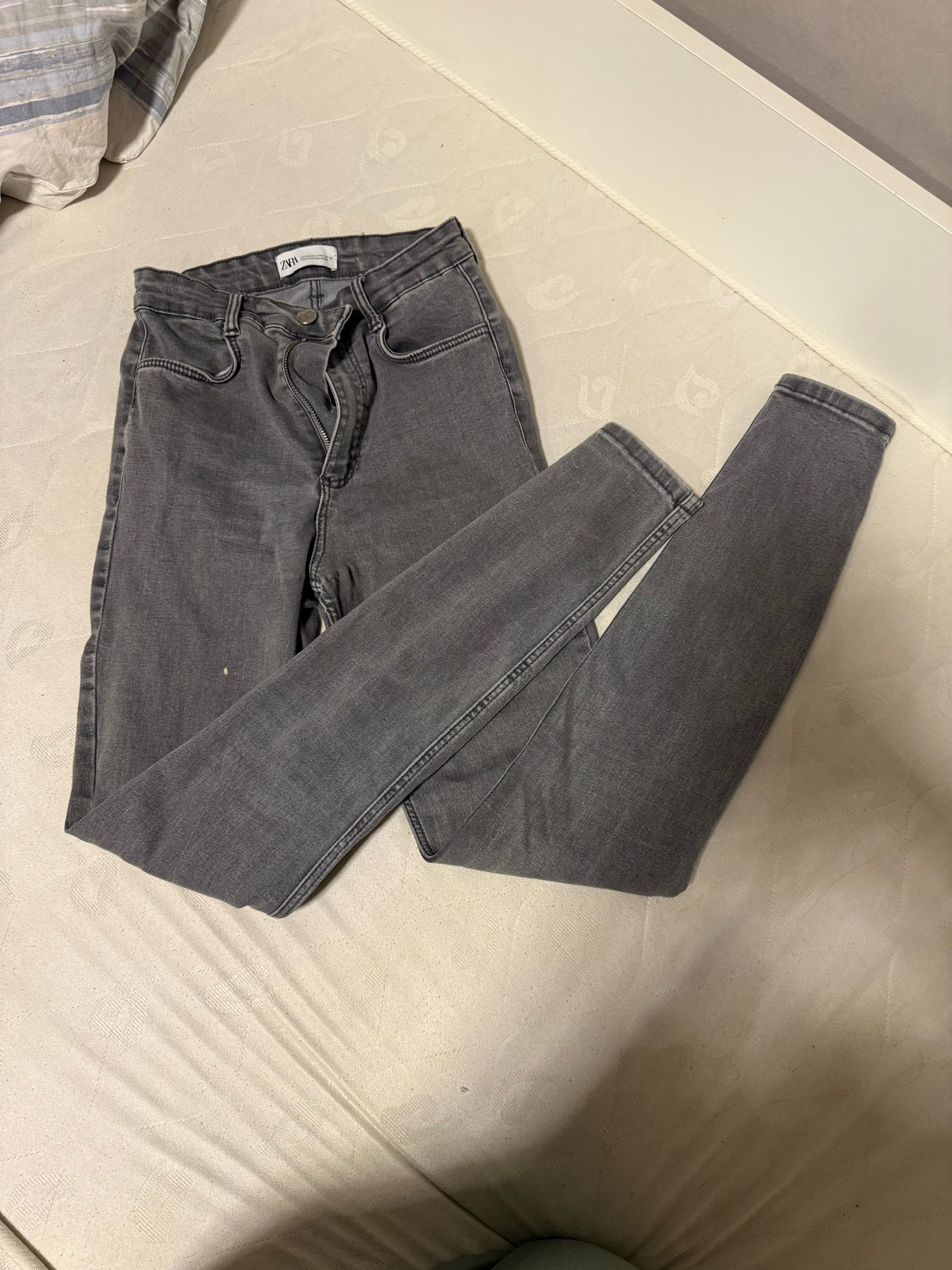 Zara hlace 0