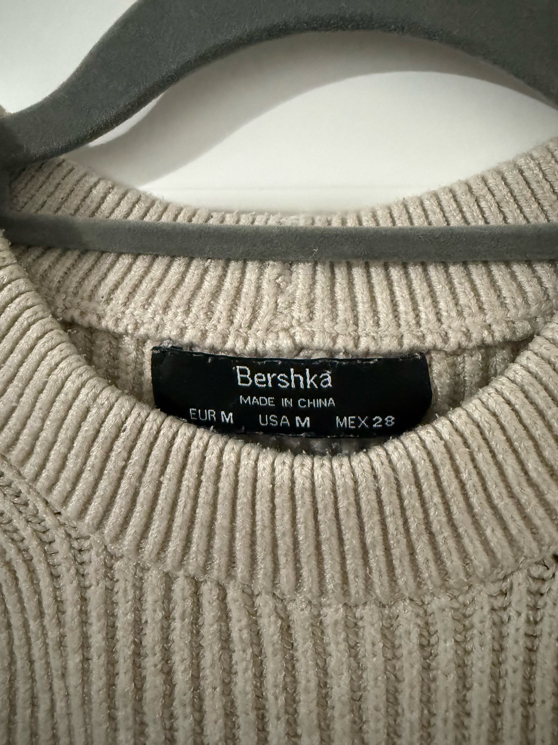 BERSHKA džemper 1