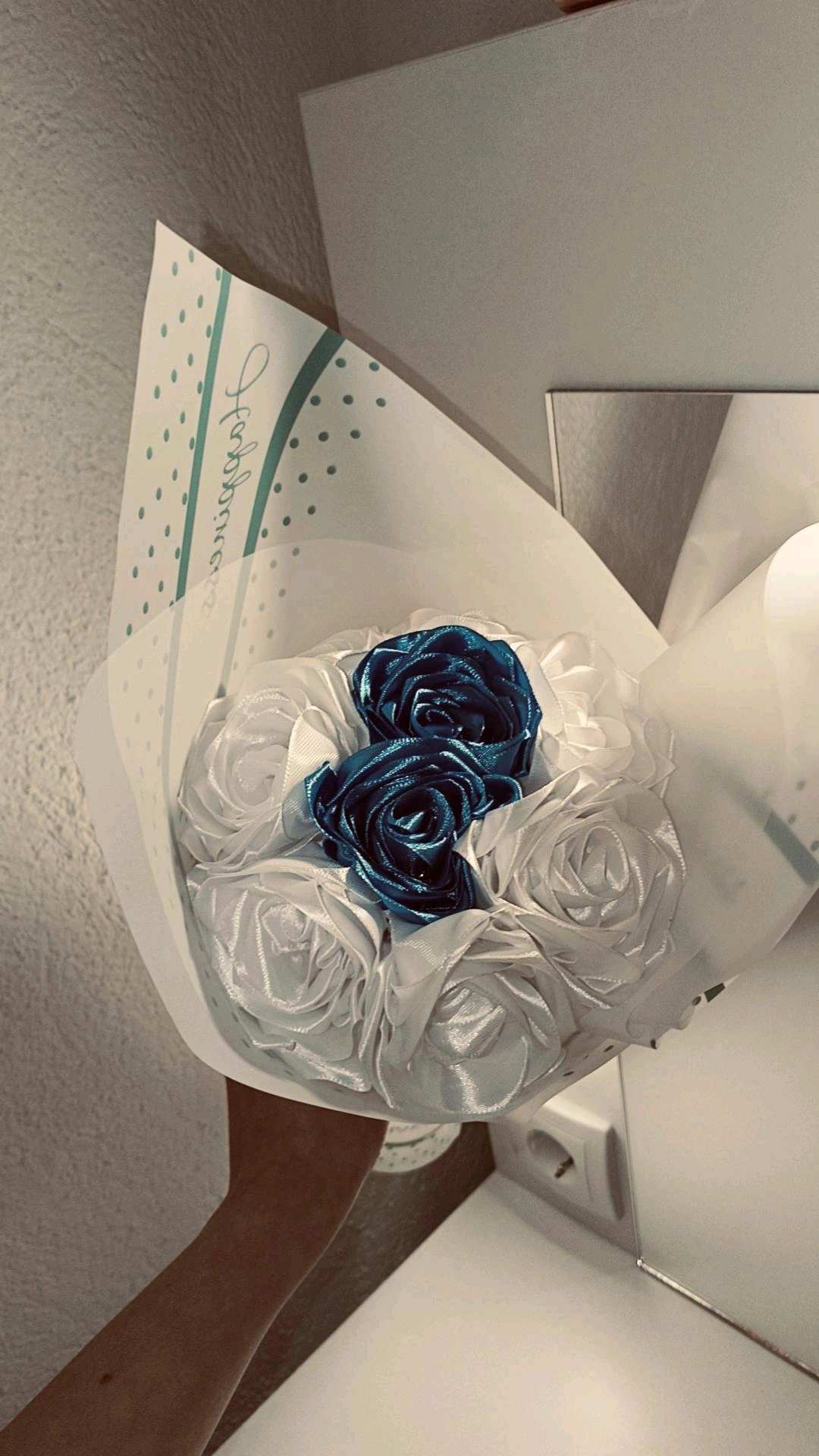 Buket satenskih ruža 3