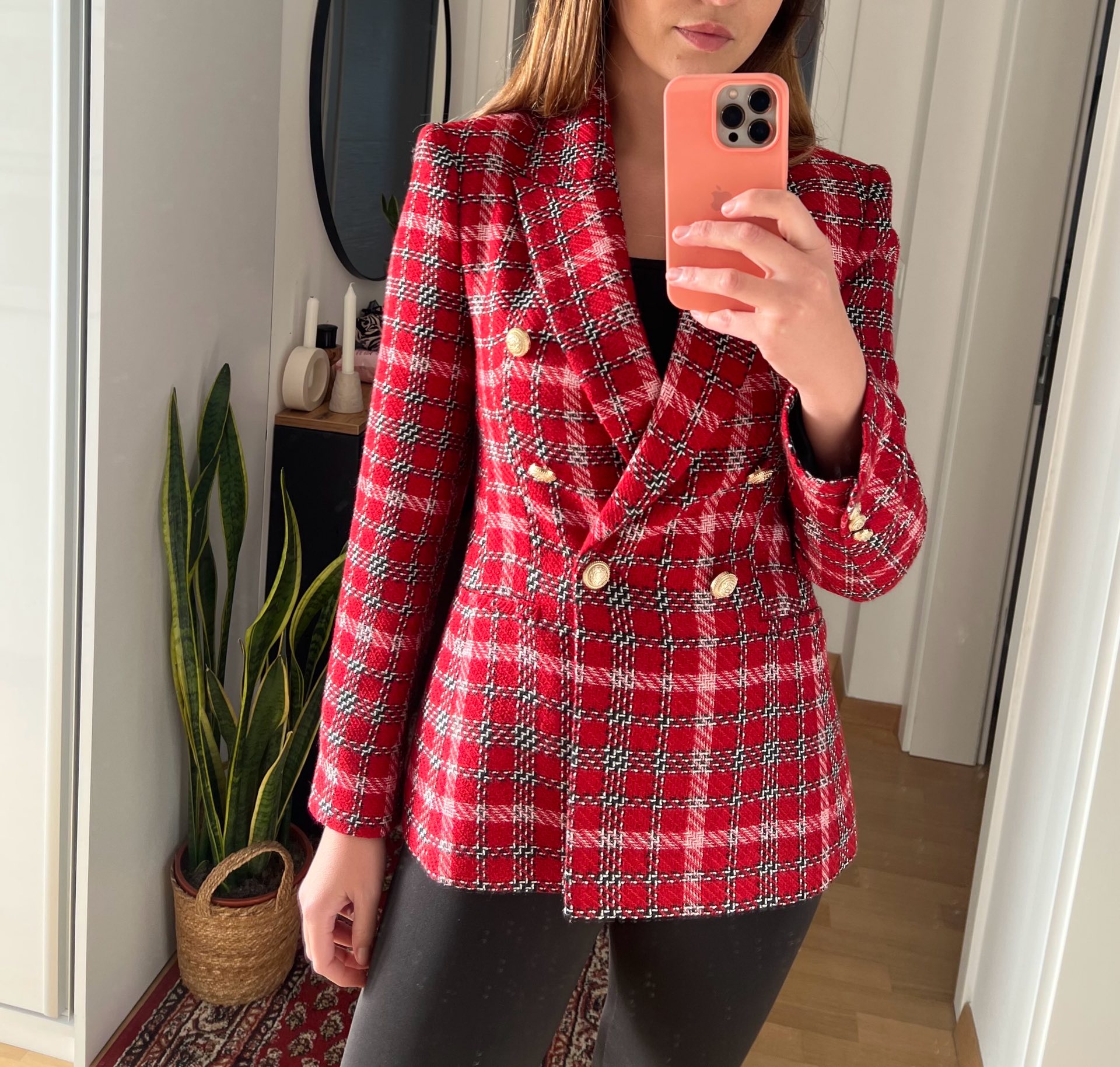 Zara sako. Nov, deblji materijal. 1