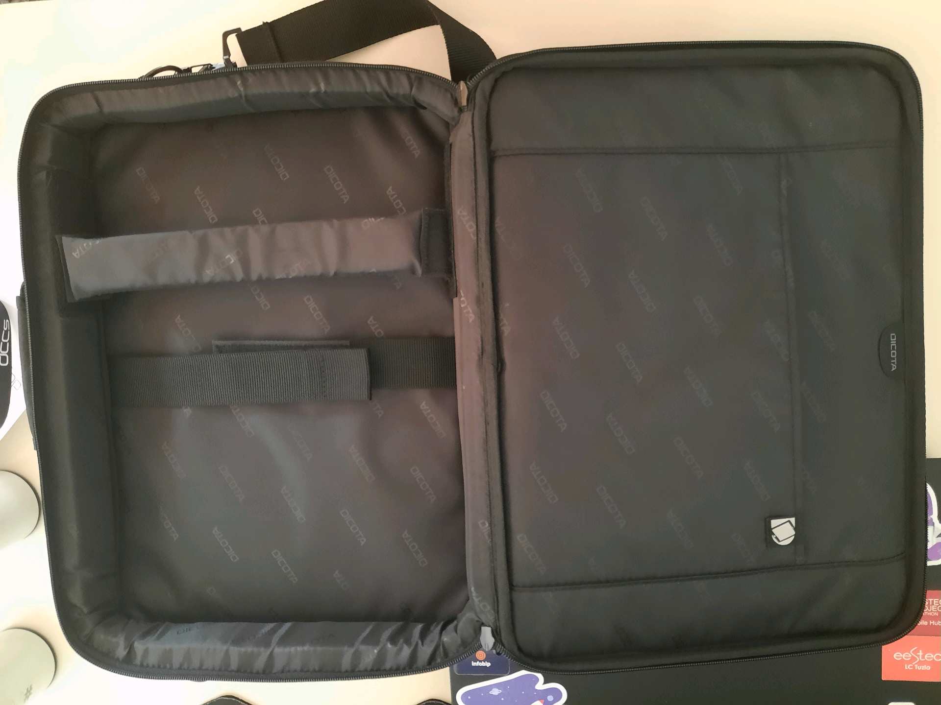 Dicota torba za laptop 2