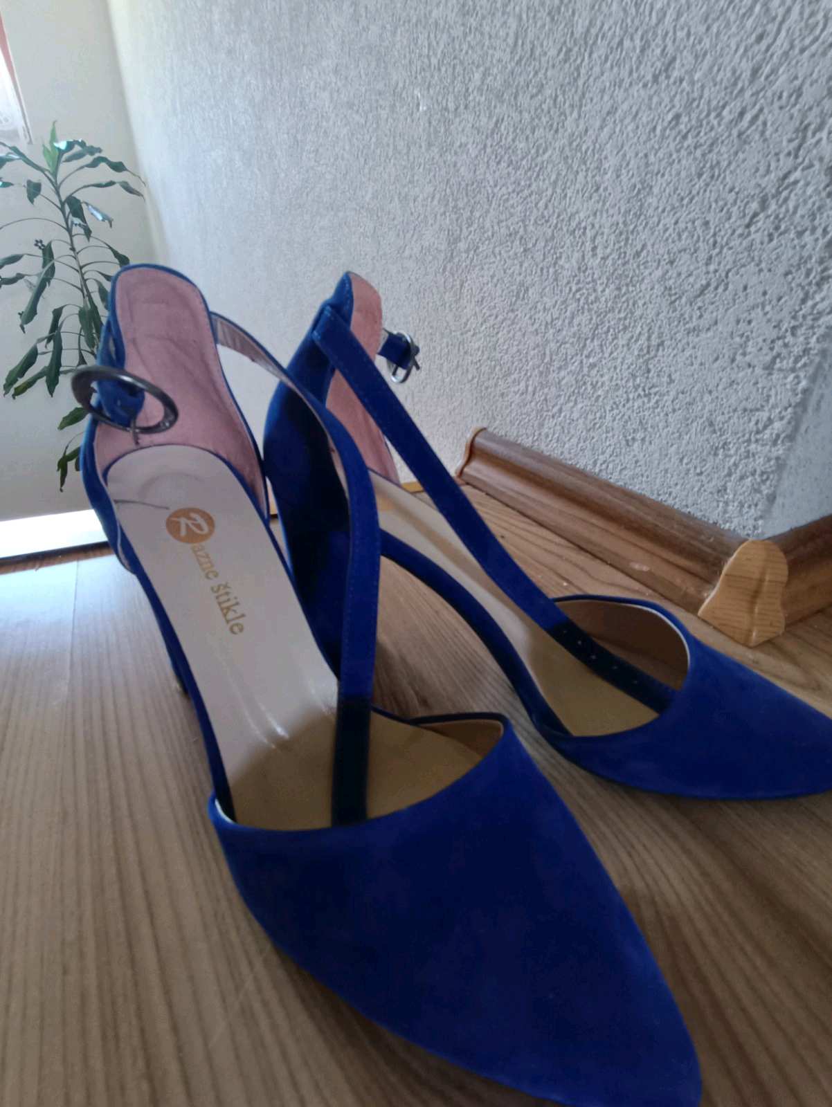 Zenske stikle 2