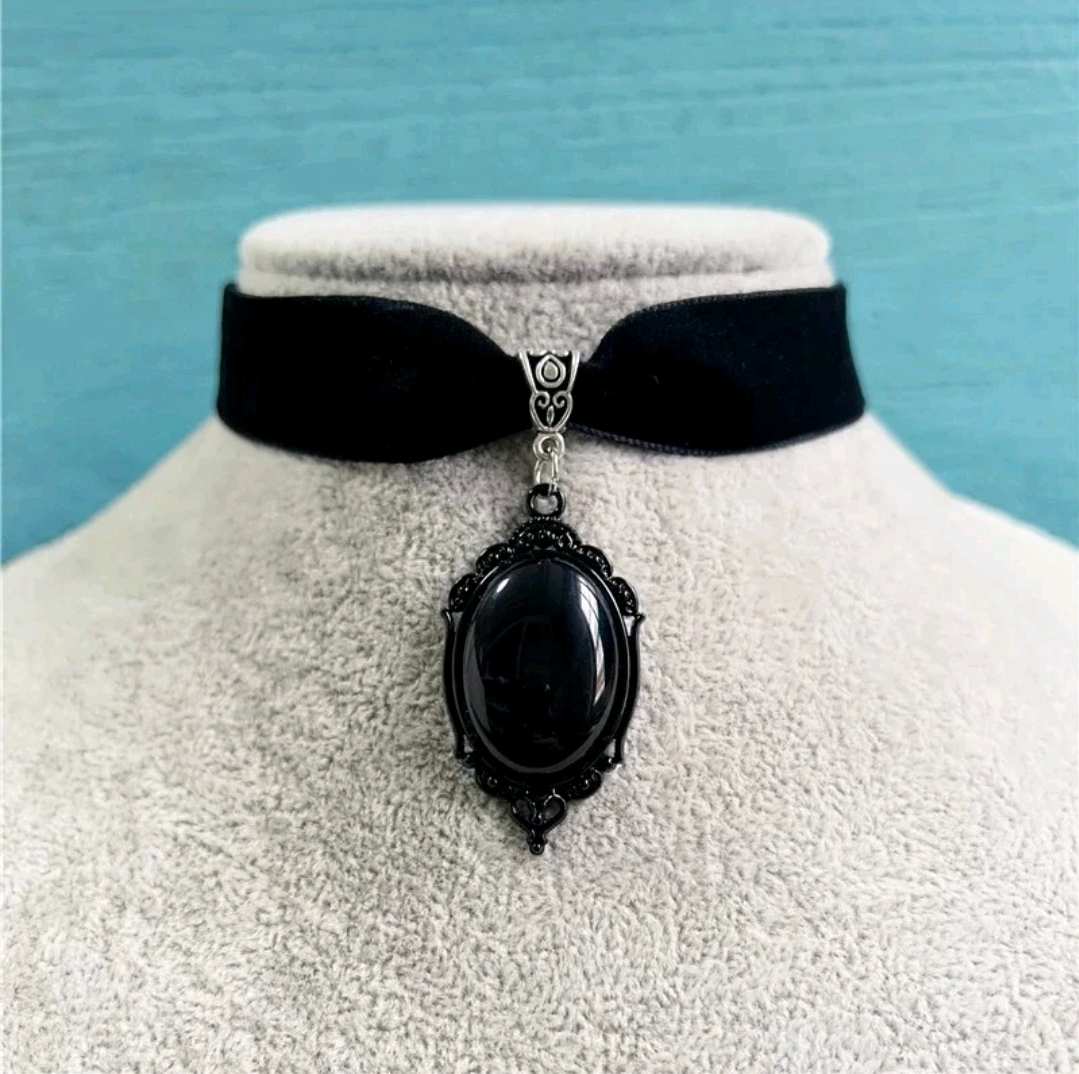 Choker 0